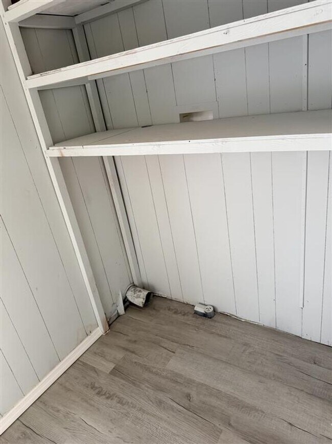 Building Photo - *RENT TO OWN* - PLANT CITY 2/1