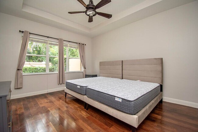 Building Photo - 10265 Isle Wynd Ct