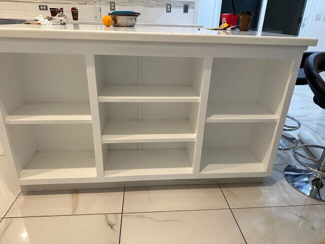 Building Photo - 5701 W Country Ave