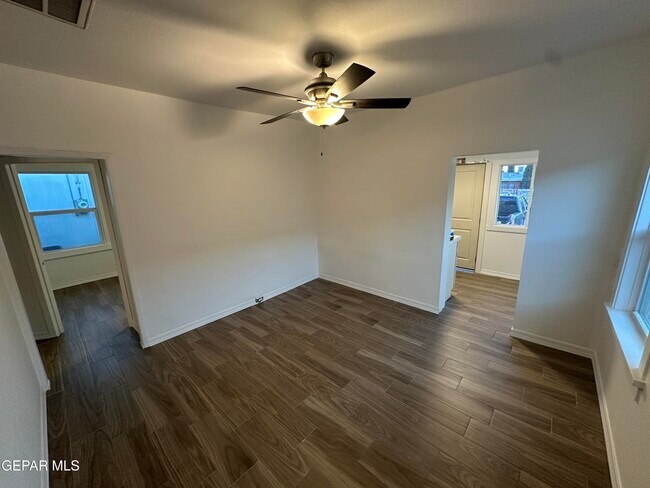 Building Photo - 3814 Hueco Ave