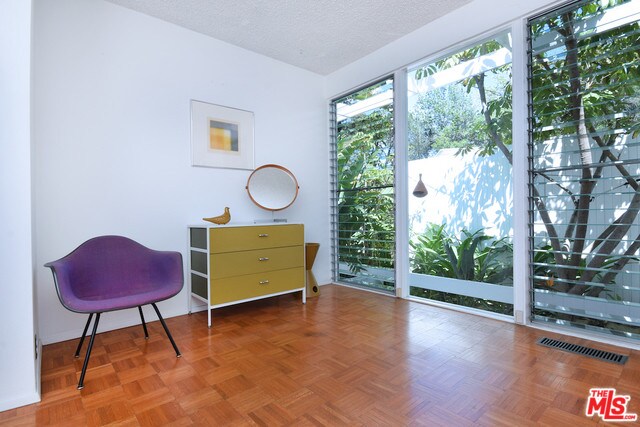 Building Photo - 3433 Shernoll Pl