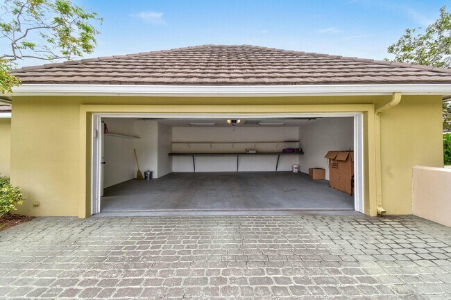 Building Photo - 2576 Muirfield Ct