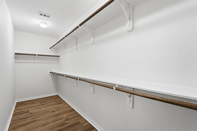 Building Photo - 16417 Olive Sparrow Dr