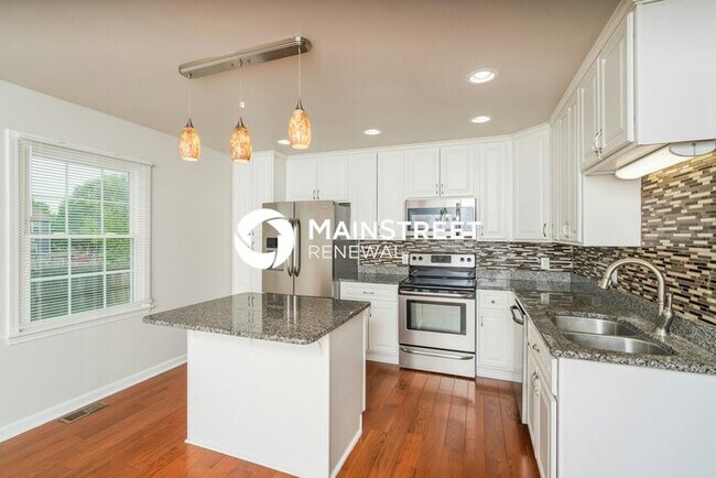 Building Photo - 3 Bedroom Pet-Friendly Home in Nicholasvil...