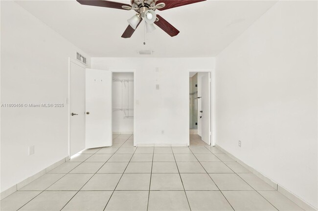 Building Photo - 7127 SW 154th Ct