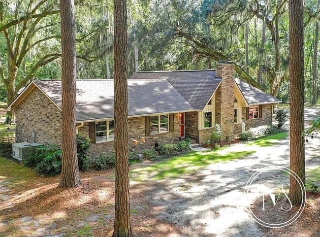 Primary Photo - RATE DROP ALERT! (was $2800/month)
