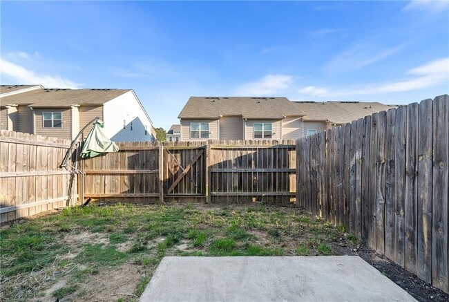 Building Photo - 6405 Shalks Xing Dr