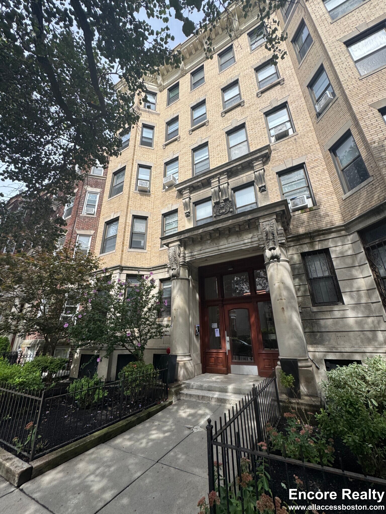 Building Photo - 11 Queensberry St