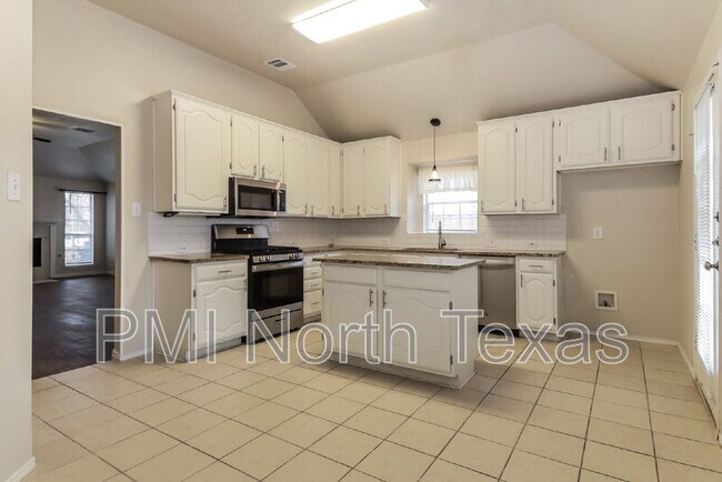 Building Photo - 6208 Mt Vernon Dr