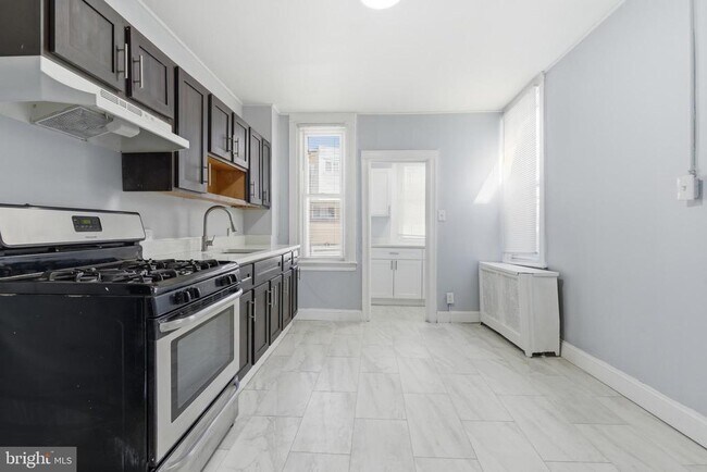 Building Photo - 2143 66th Ave