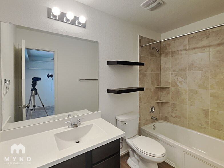 Building Photo - 3356 Lauren Nicole Ln