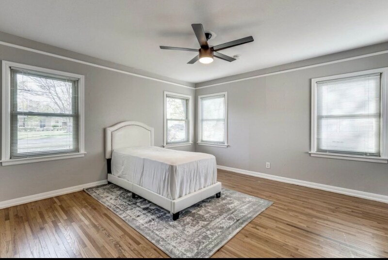 Building Photo - 3624 W Biddison St