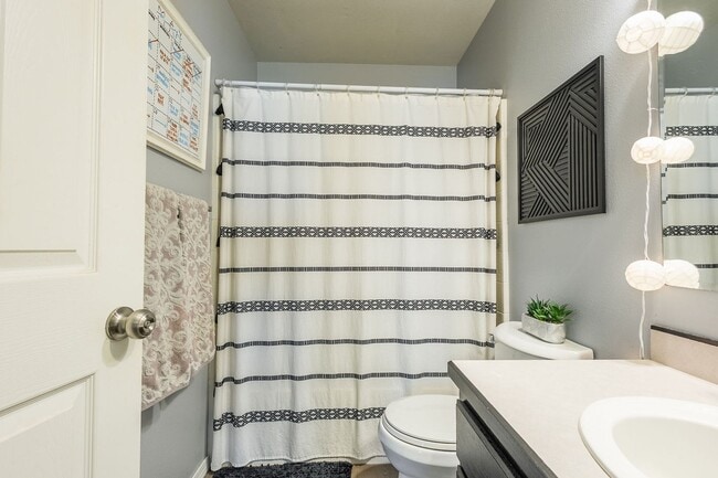 Building Photo - Newly Renovated 3 bed 2 bath home in the heart of MERIDIAN