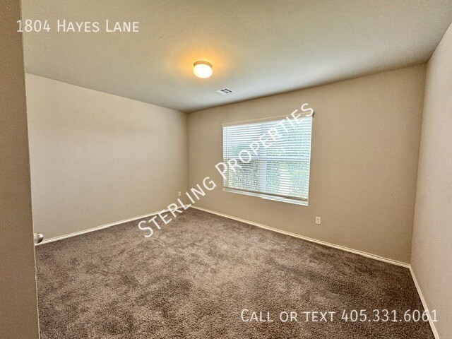 Building Photo - 1804 Hayes Ln