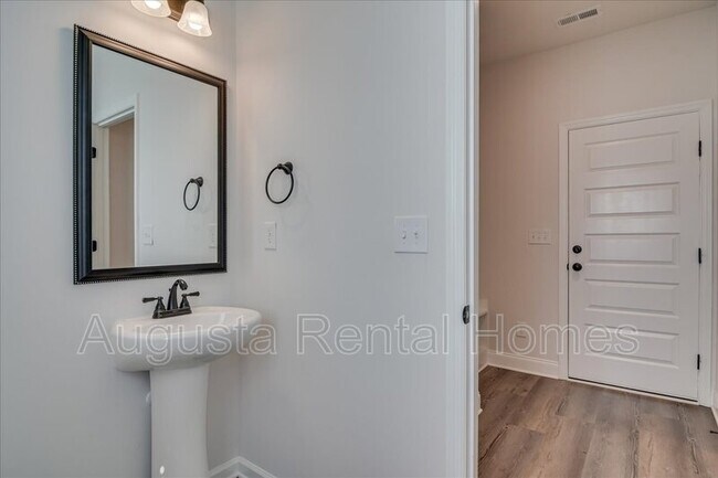 Building Photo - 528 Fermoy Ln
