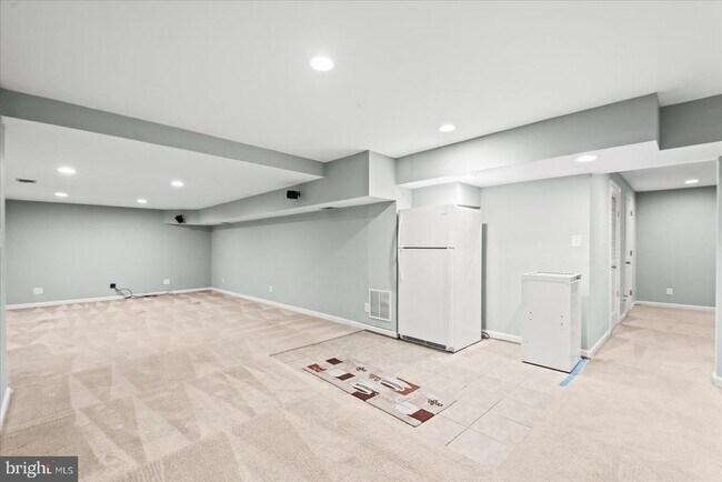Building Photo - 80 Stonewall Dr