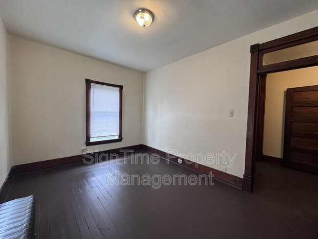 Building Photo - 825 Hamilton Blvd