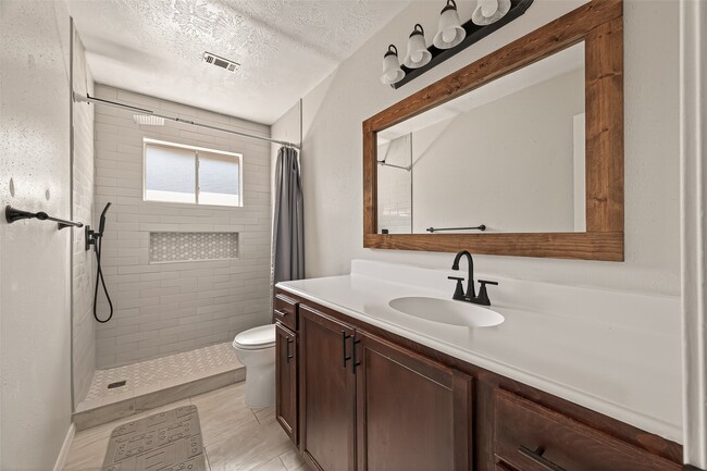 Building Photo - 1407 Somercotes Ln