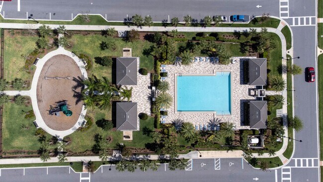 Building Photo - Stunning  MOVE-IN READY TOWNHOME in. Exqui...