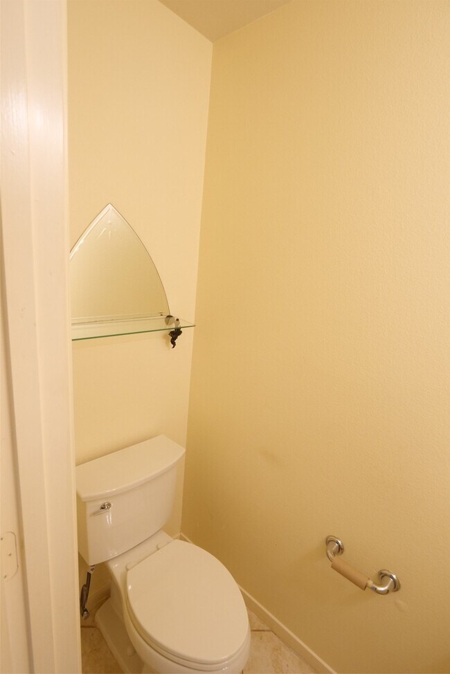 Building Photo - 23822 Hopewell Dr
