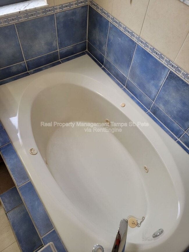 Building Photo - 1835 Nursery Rd