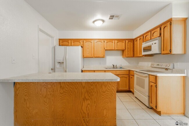 Building Photo - 1510 N 9th Ave