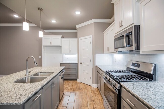 Building Photo - 1025 Kimball Ln