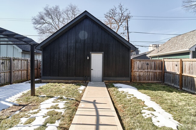 Building Photo - 1714 Milburn St