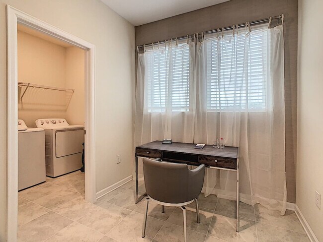 Building Photo - 1147 Drop Ln