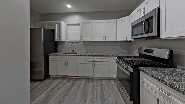 Building Photo - 6032 Walnut St