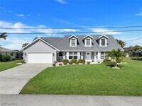 Building Photo - 407 SW 37th St