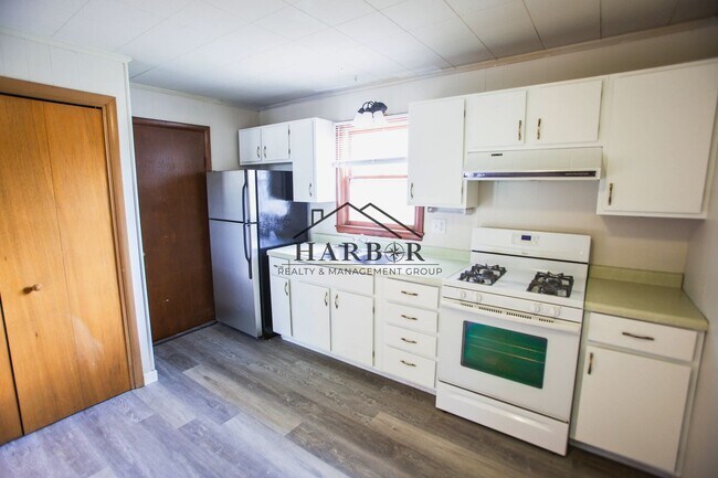 Primary Photo - 440 Church Ave
