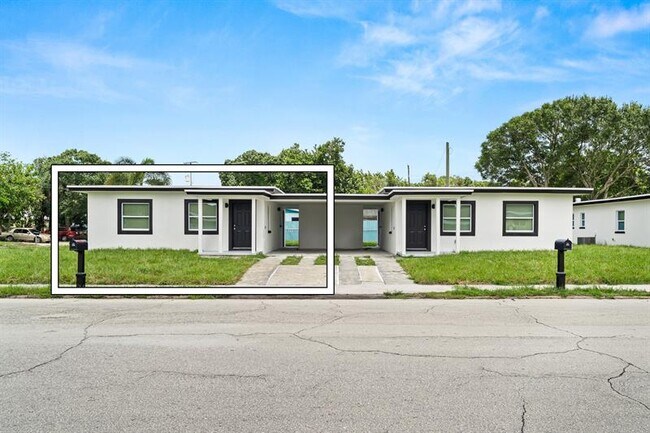 Building Photo - 602 S 13th St