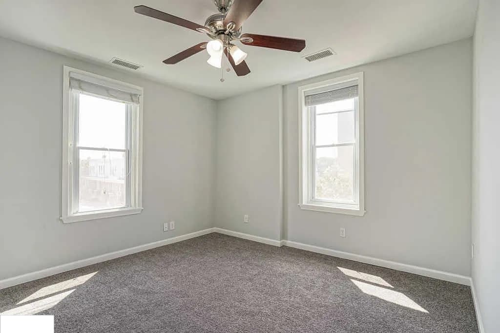 Building Photo - 217 Shurs Ln