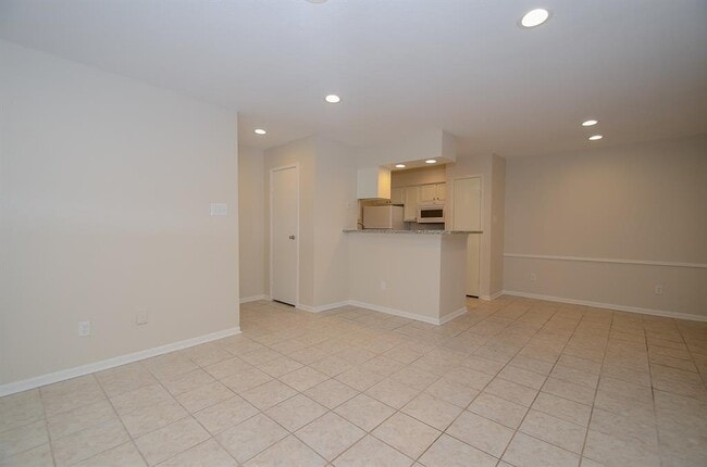 Building Photo - 12550 Whittington Dr