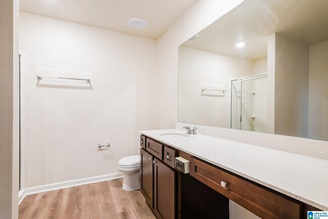 Building Photo - 1001 Pilgrim Ln