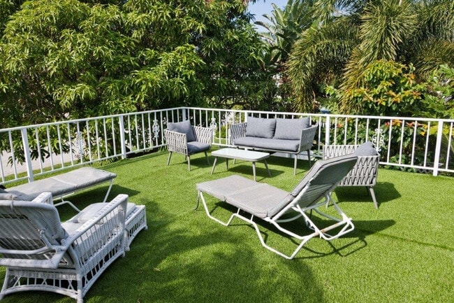 Building Photo - 3201 NE 23rd St