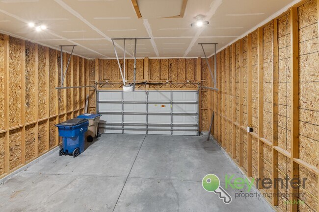 Building Photo - 2409-2411 E Coolwater St Duplex