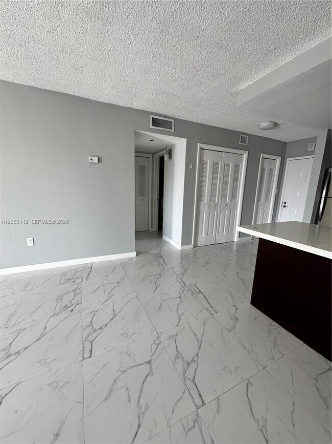 Building Photo - 6930 Miami Gardens Dr