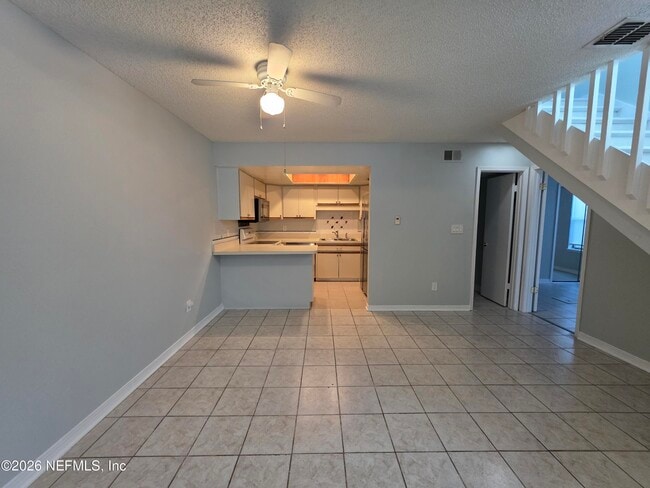 Building Photo - 1301 W Defender Ct