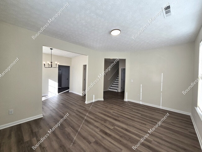 Building Photo - 4593 Parkway Cir