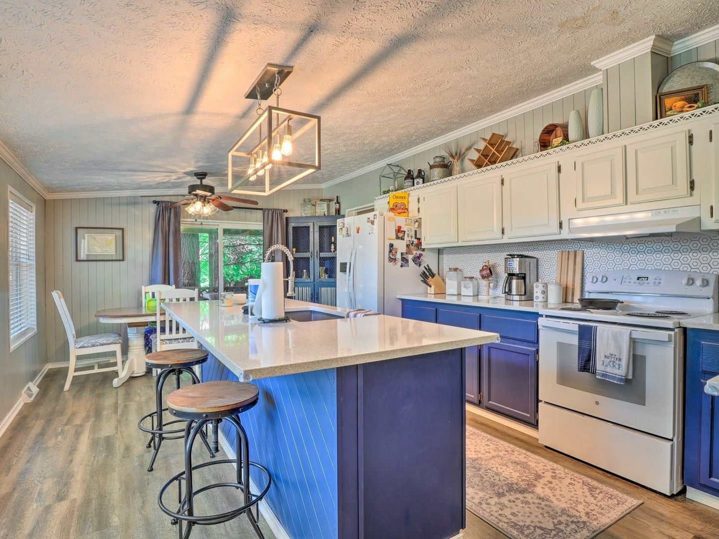 Building Photo - 10097 Jims Trail