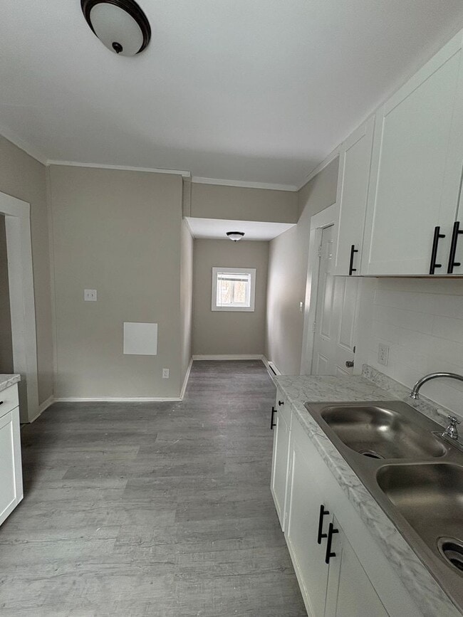 Building Photo - $875, 1bd/1ba + bonus room - High Point!