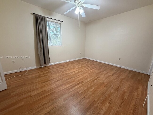 Building Photo - 8246 SW 27th St