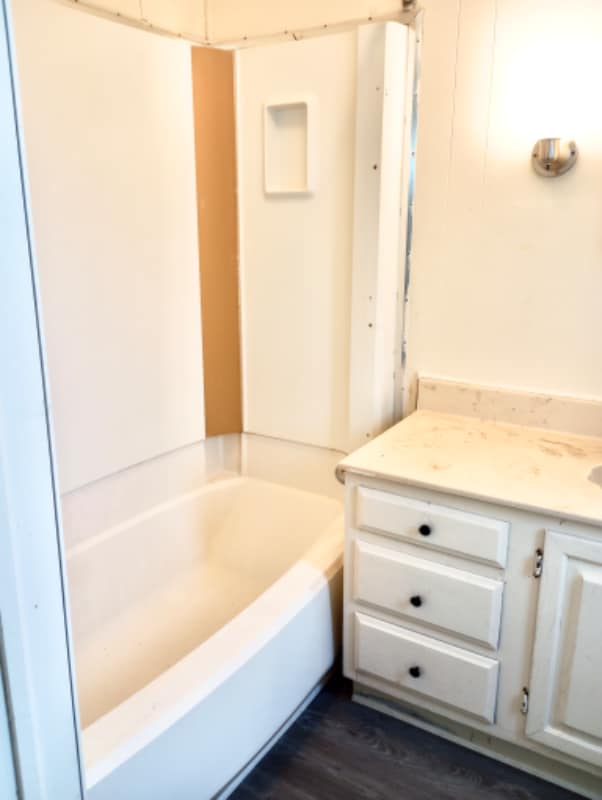 Building Photo - 6345 N Dona Ana Rd