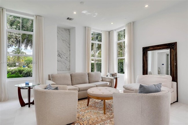 Building Photo - 3400 Ponce de Leon Blvd