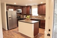 Building Photo - 13351 Park Ave