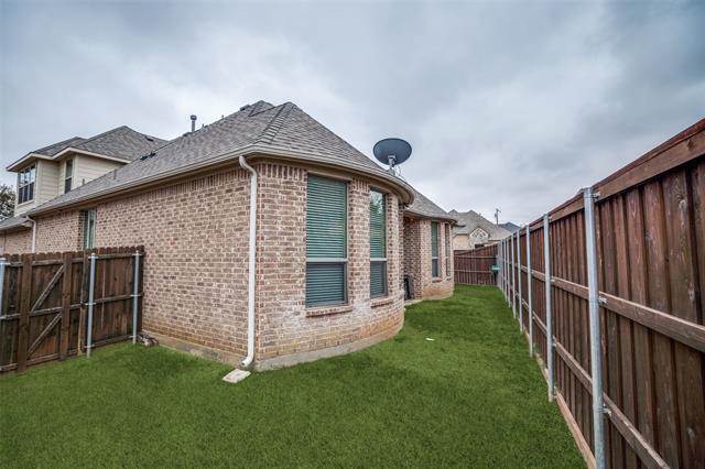 Building Photo - 401 Sarah Cir