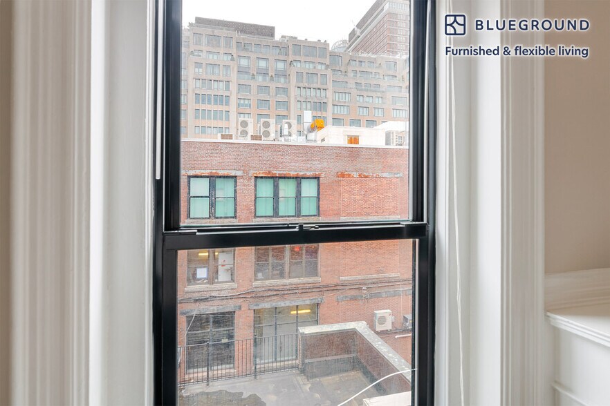 Building Photo - 232 Newbury St