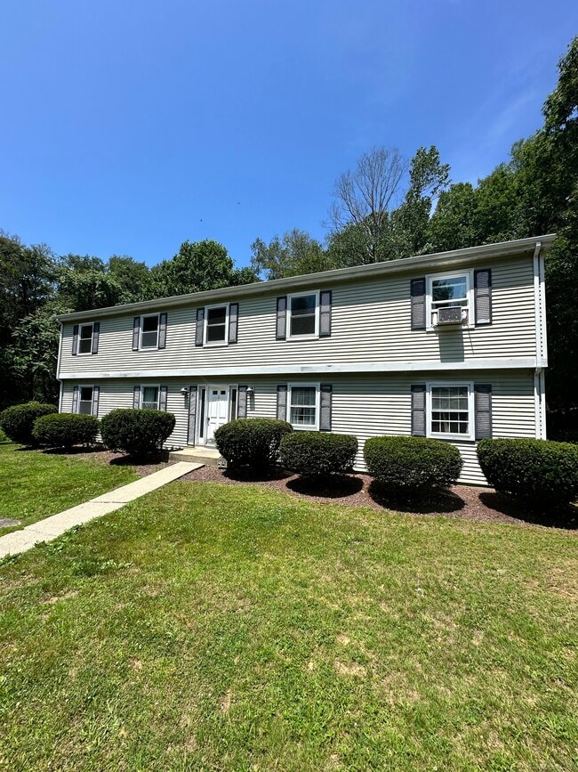 Building Photo - 70 Pond Meadow Rd
